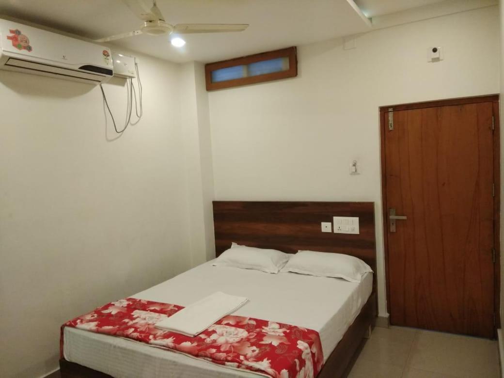 Tirur Tourist Home エクステリア 写真